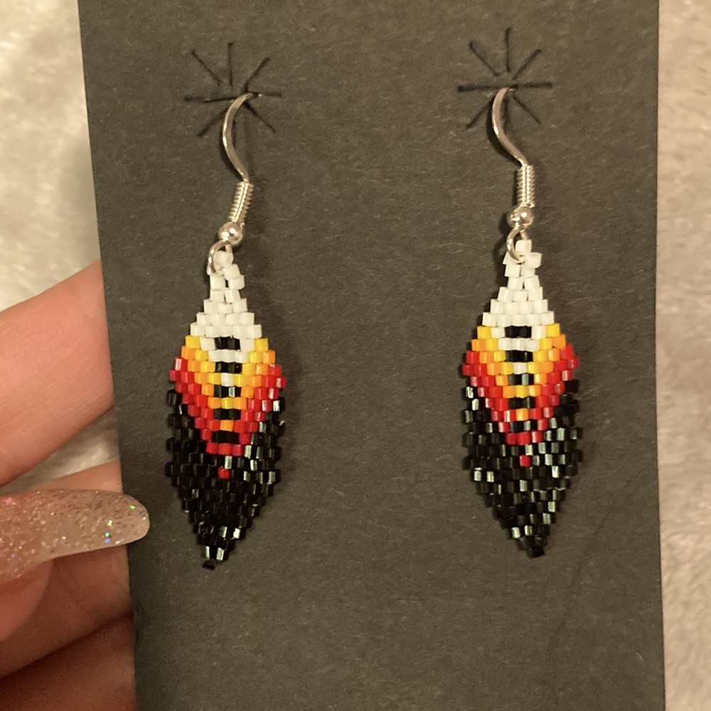 Beaded earrings - Picture 2 of 2